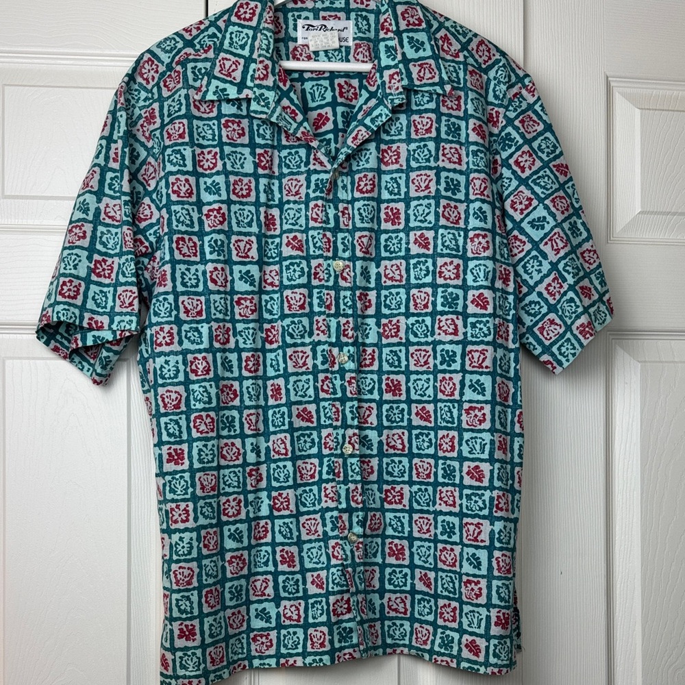 Tori Richard Teal and Red Patterned Shirt